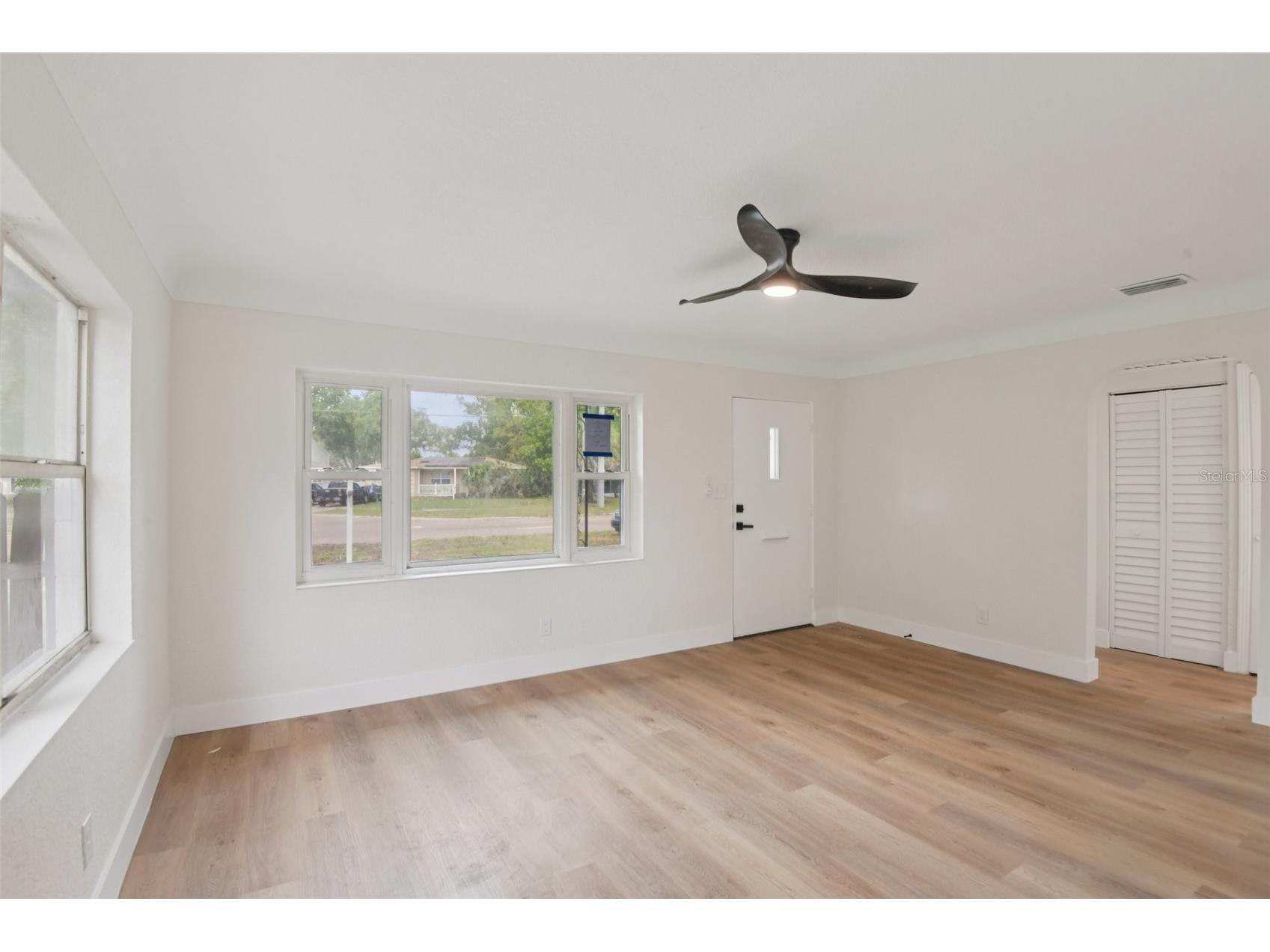 3468 9th Avenue N Saint Petersburg FL 33713 TB8487442 image4