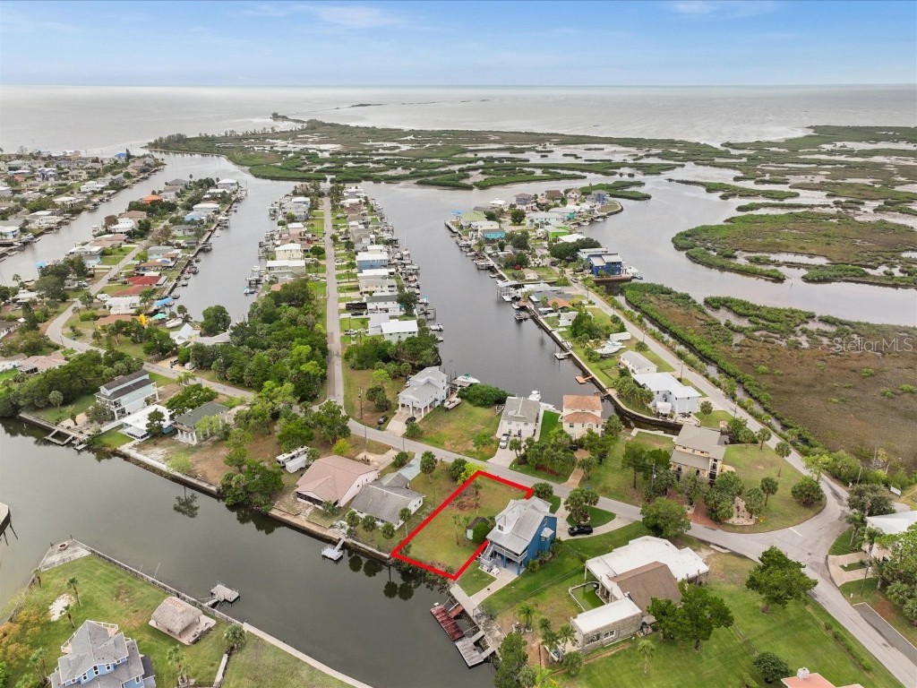 3468 Minnow Creek Drive Hernando Beach FL 34607 - DIRECT GULF ACCESS W7859841 image2