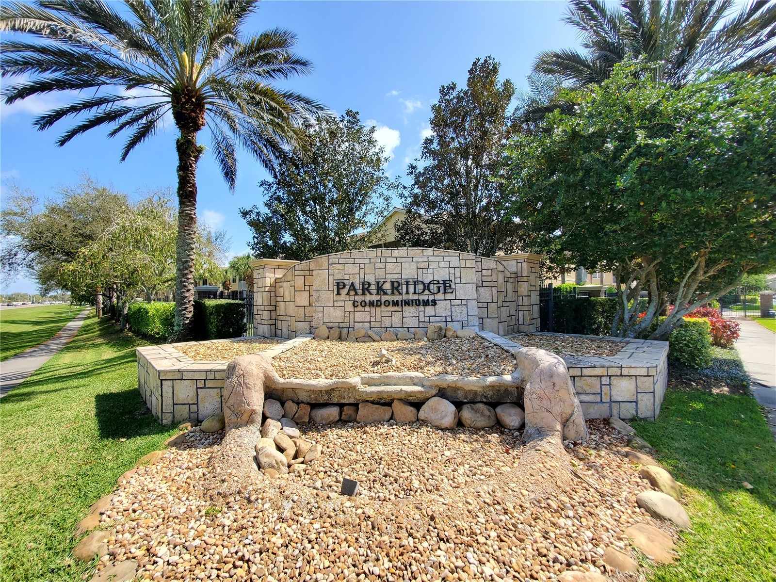 3468 Parkridge Circle #33-201 Sarasota FL 34243 A4640865 image1