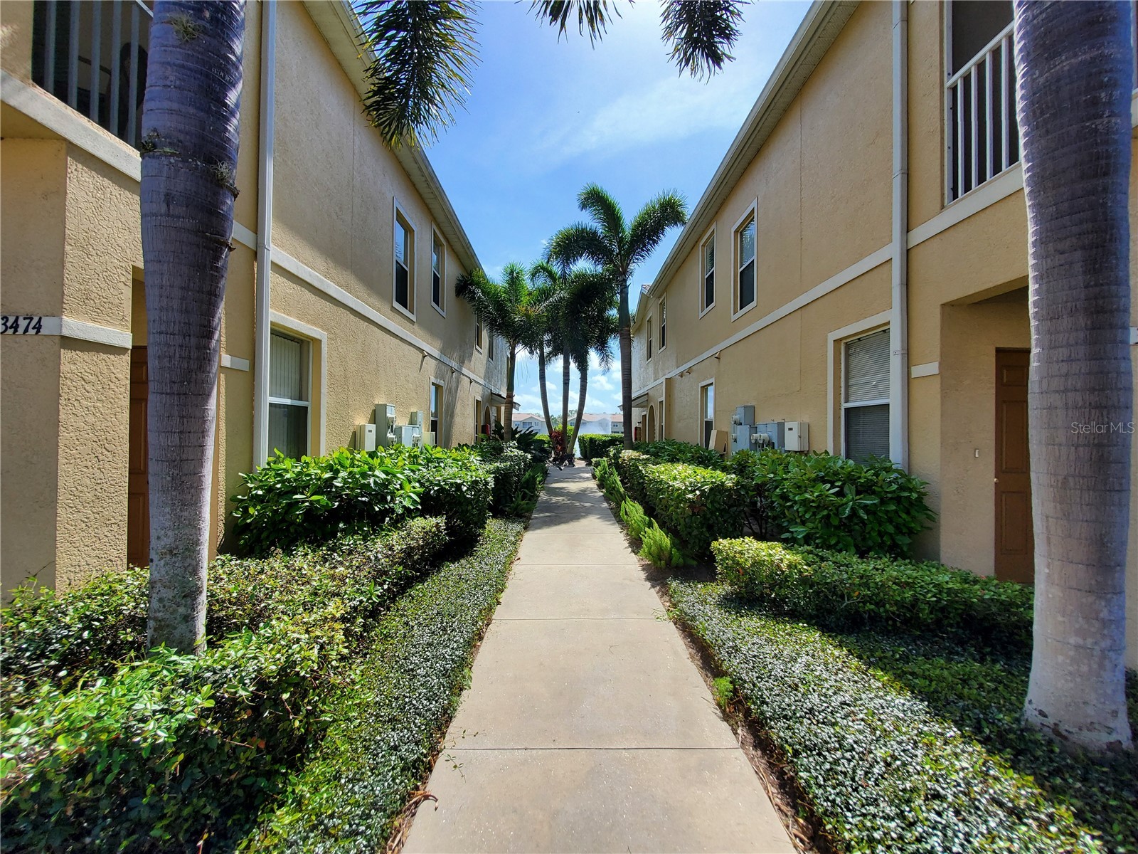 3468 Parkridge Circle #33-201 Sarasota FL 34243 A4640865 image2