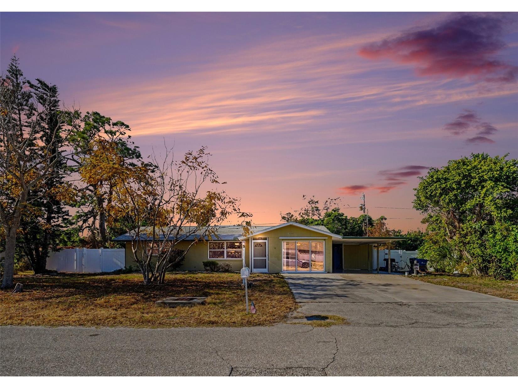 3468 Roslyn Road Venice FL 34293 A4683319 image1