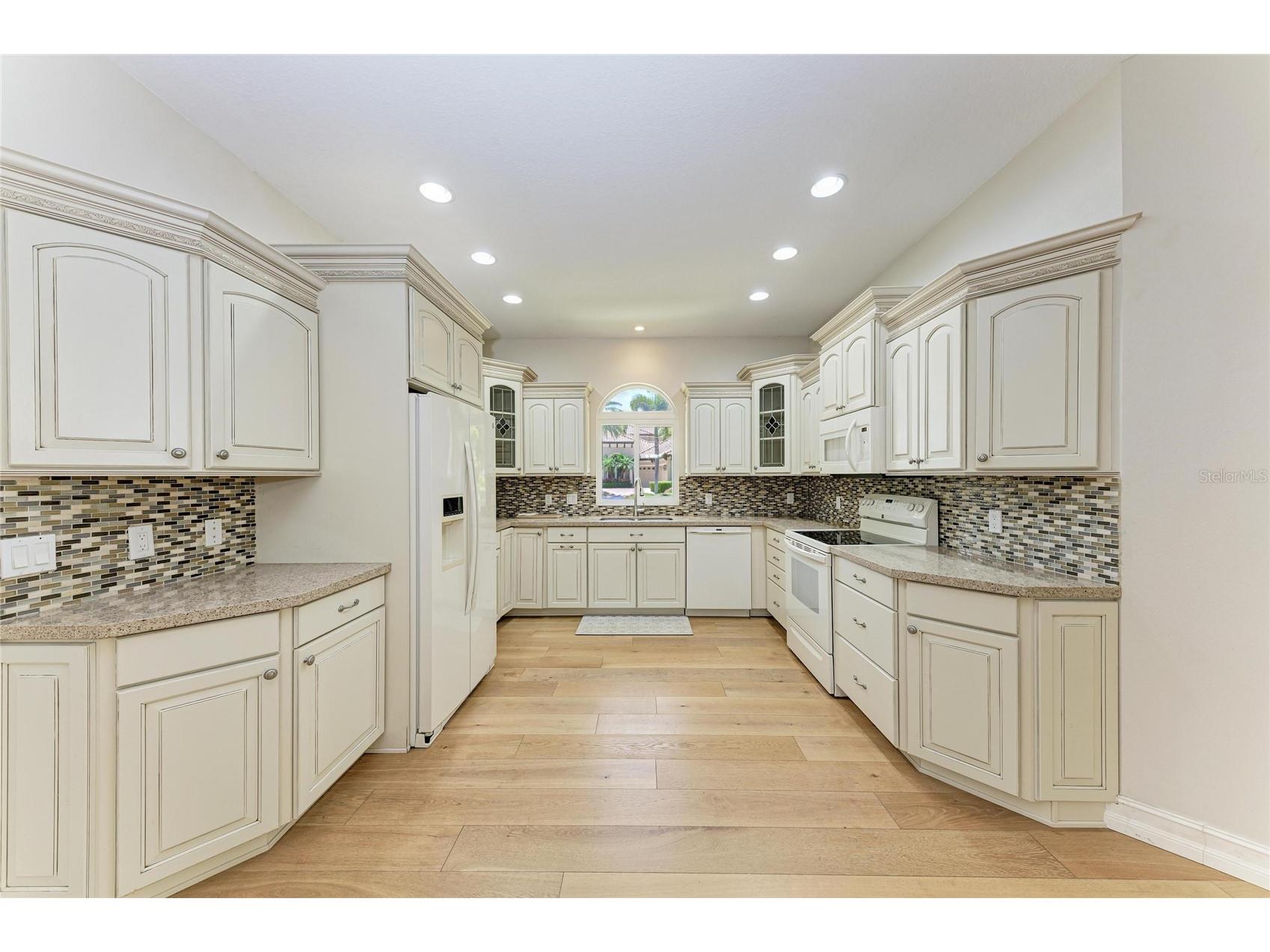 347 Bayshore Drive Osprey FL 34229 A4693374 image14