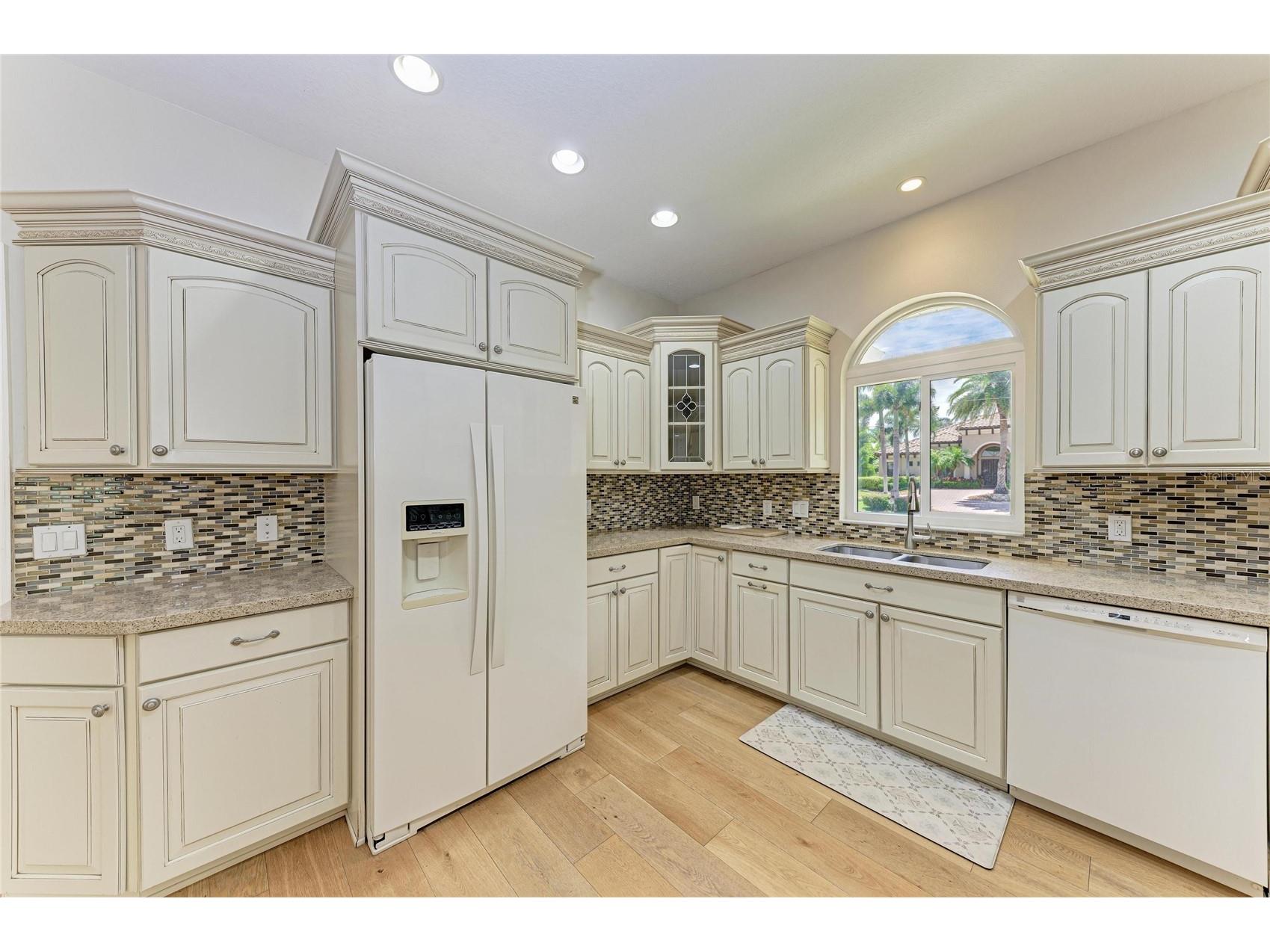 347 Bayshore Drive Osprey FL 34229 A4693374 image15