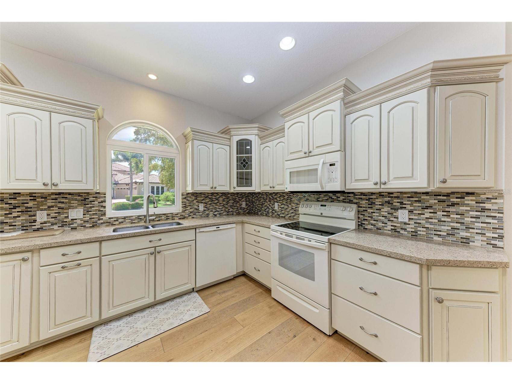 347 Bayshore Drive Osprey FL 34229 A4693374 image16