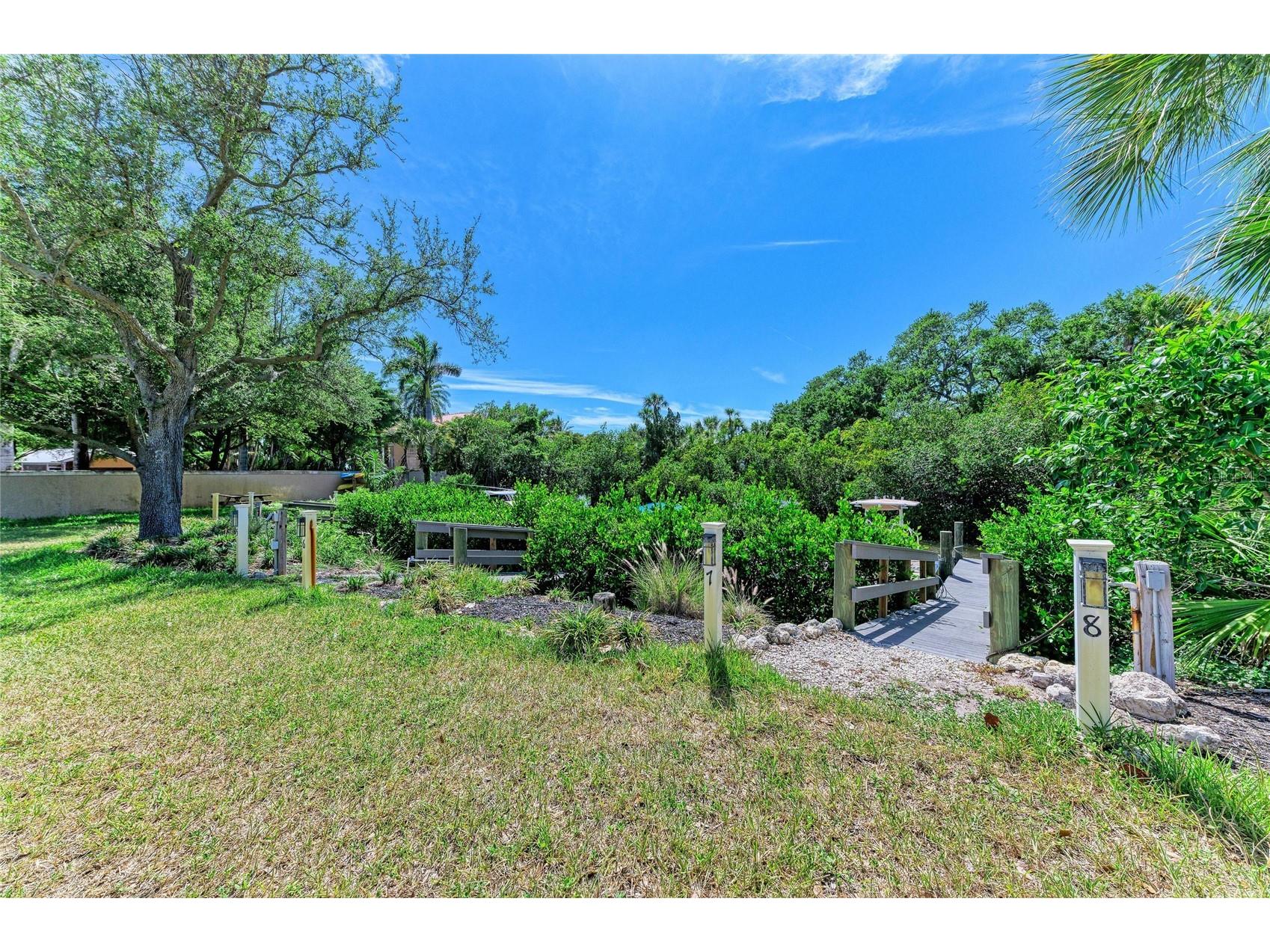 347 Bayshore Drive Osprey FL 34229 A4693374 image3