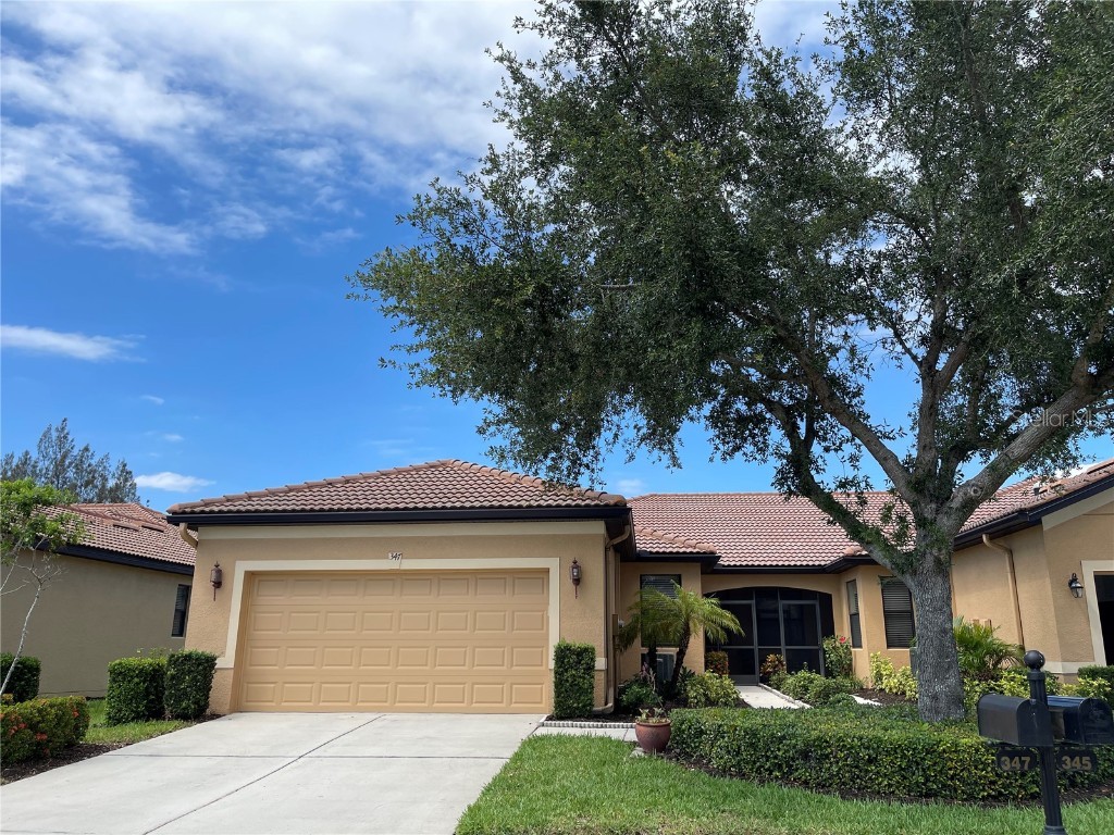 347 Bluewater Falls Court Apollo Beach FL 33572 T3440773 image1