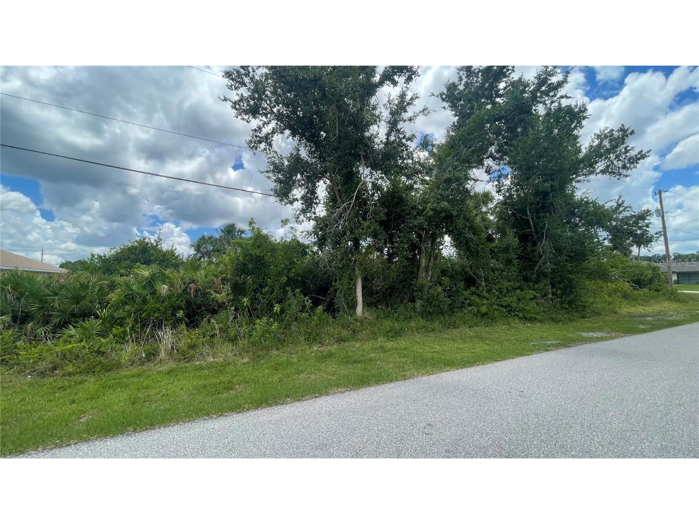 347 Fortaleza Street Punta Gorda FL 33983 C7476820 image1