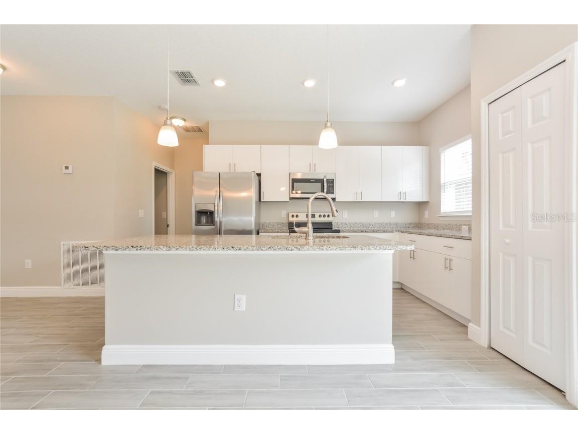 347 Hibiscus Drive Kissimmee FL 34759 O6357159 image4