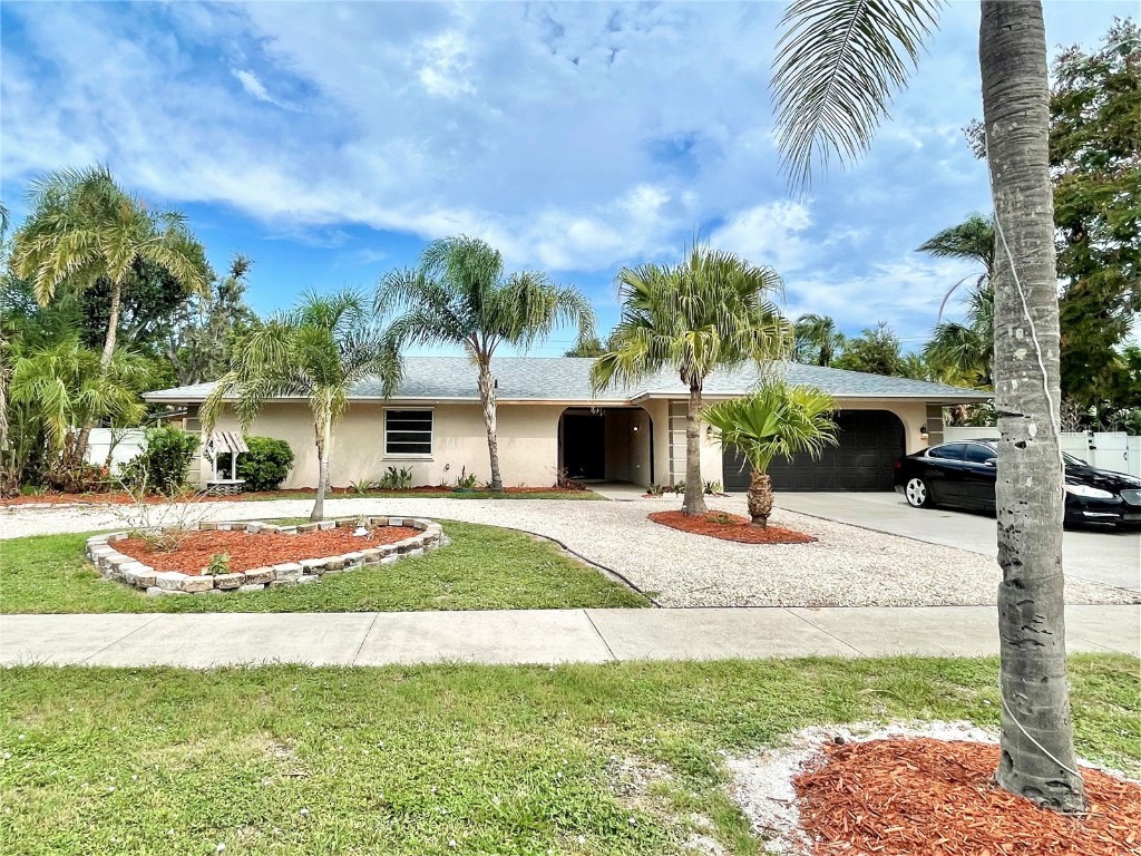 347 Pearl Avenue Sarasota FL 34243 A4583065 image1