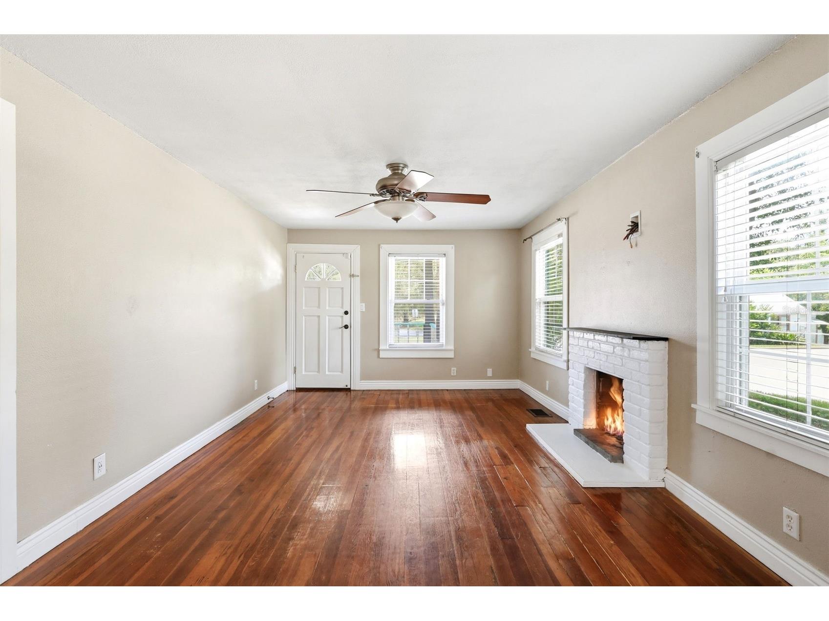 347 W Wisconsin Avenue Deland FL 32720 V4950104 image16