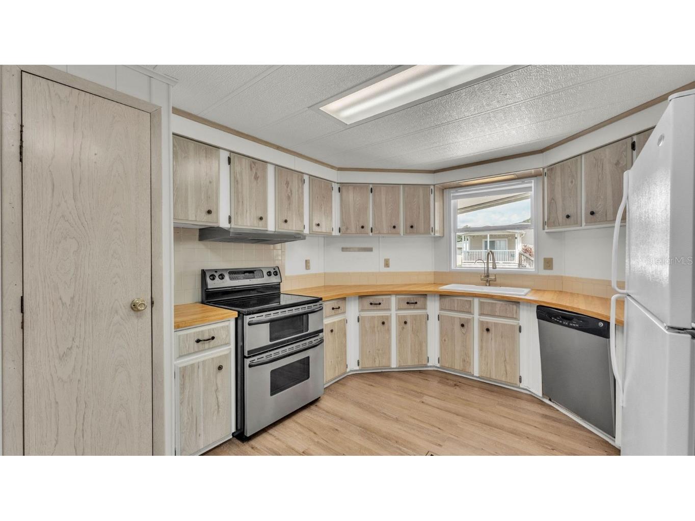 34704 Sweetpea Lane Zephyrhills FL 33541 L4955063 image5