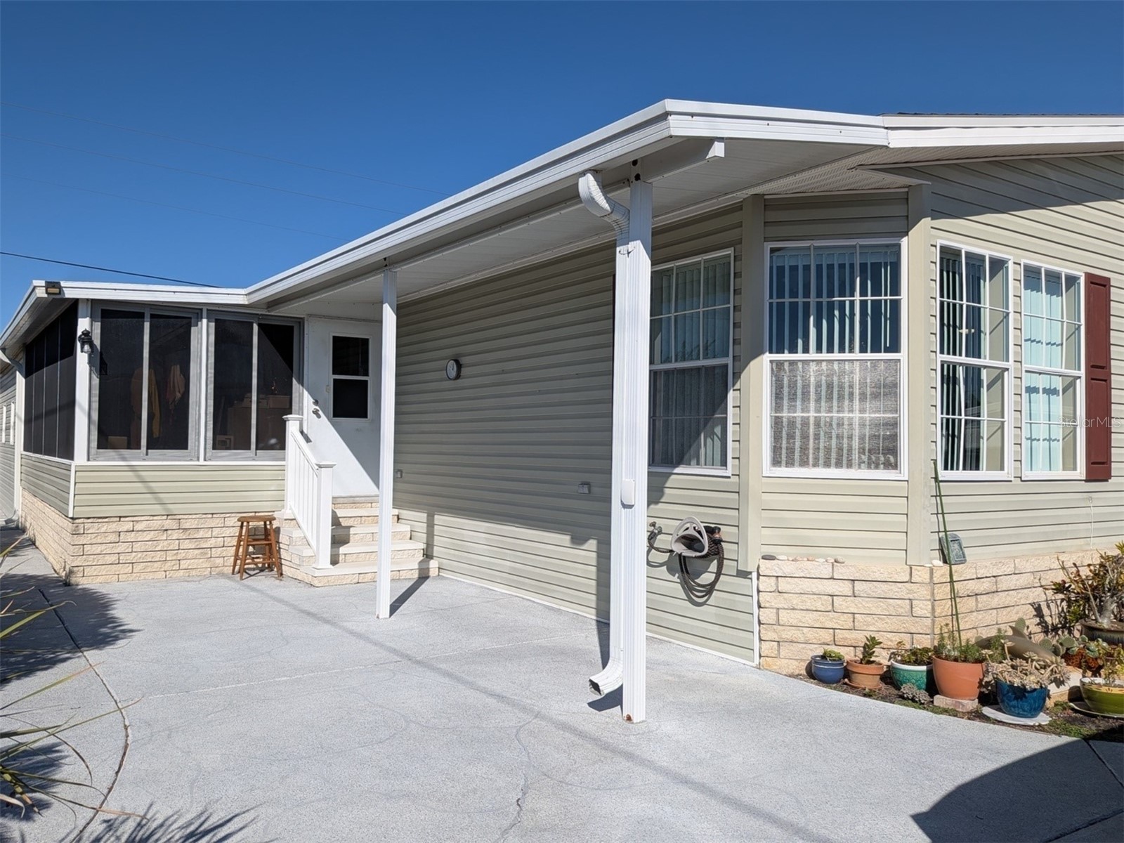 34709 Lake Drive N Pinellas Park FL 33781 TB8474823 image1