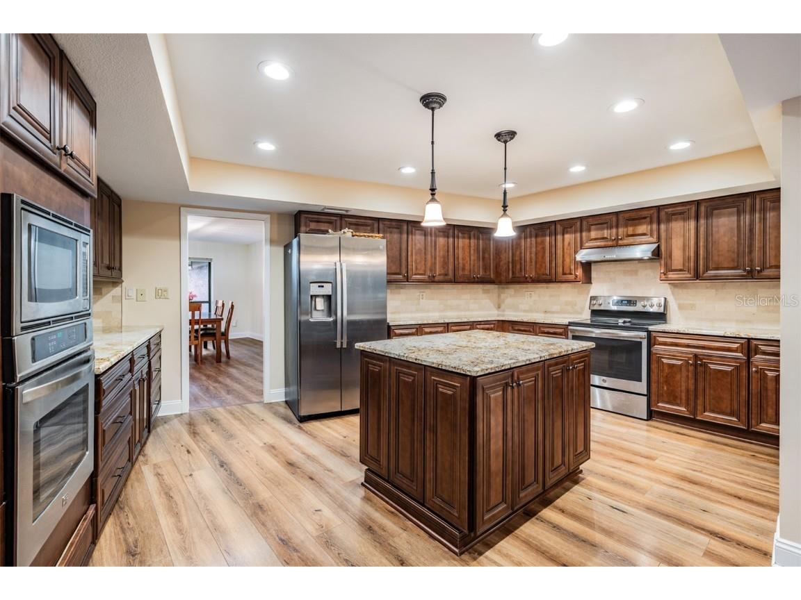 3472 Shoreline Circle Palm Harbor FL 34684 - LAKE TARPON TB8420143 image11