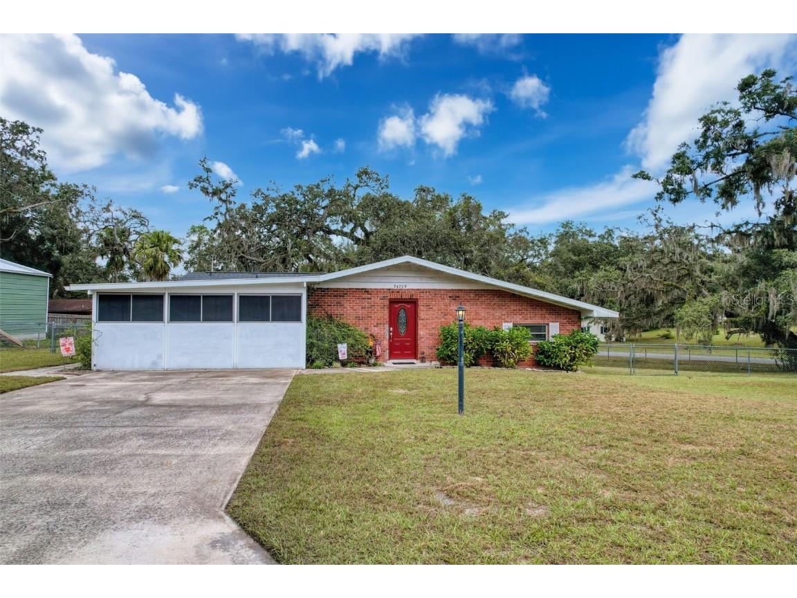 34739 Hibiscus Drive Dade City FL 33523 L4956822 image1