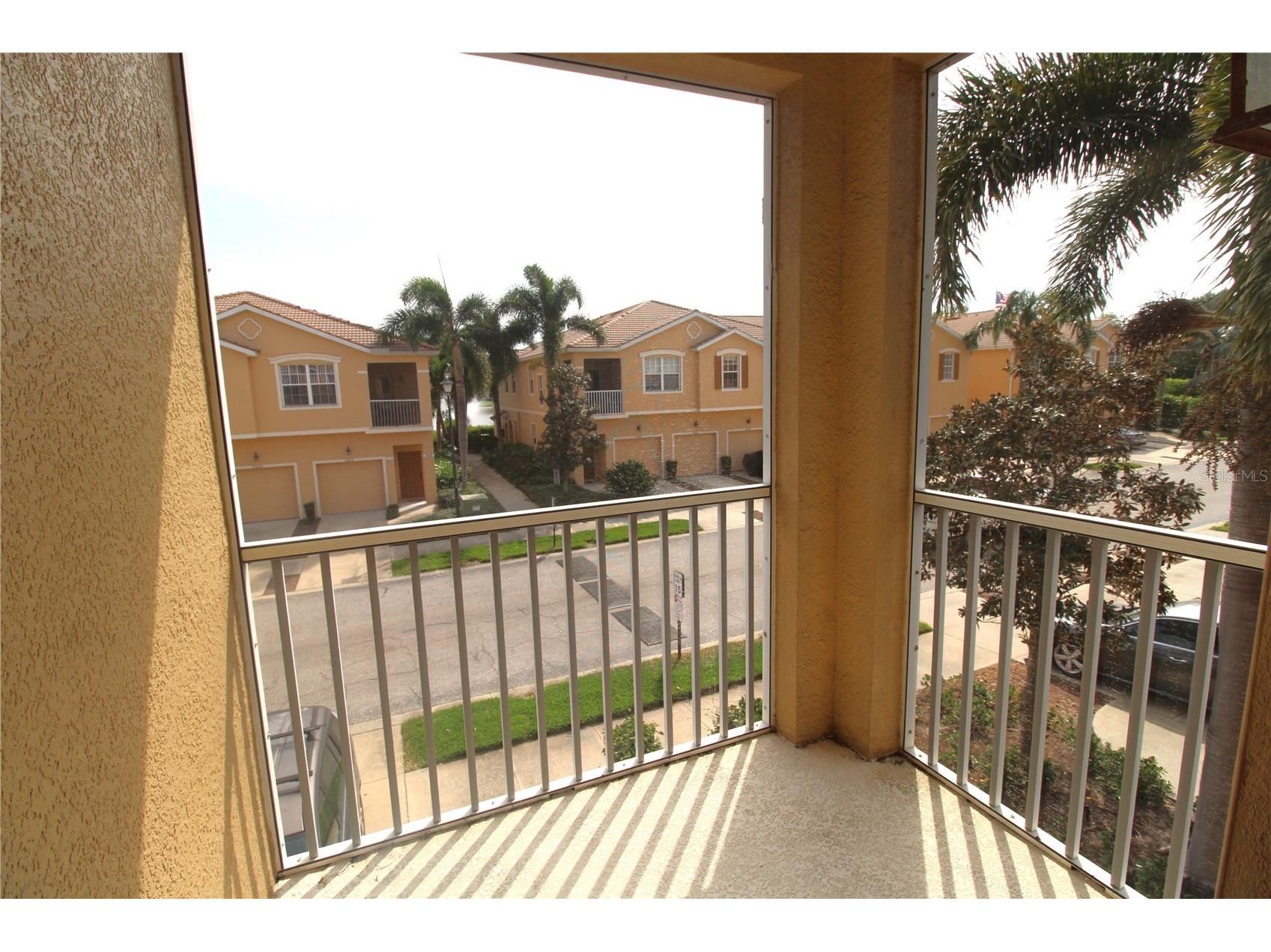 3475 Parkridge Circle #17-202 Sarasota FL 34243 A4700003 image14