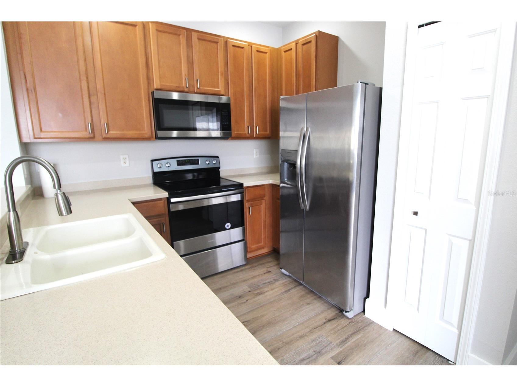 3475 Parkridge Circle #17-202 Sarasota FL 34243 A4700003 image4