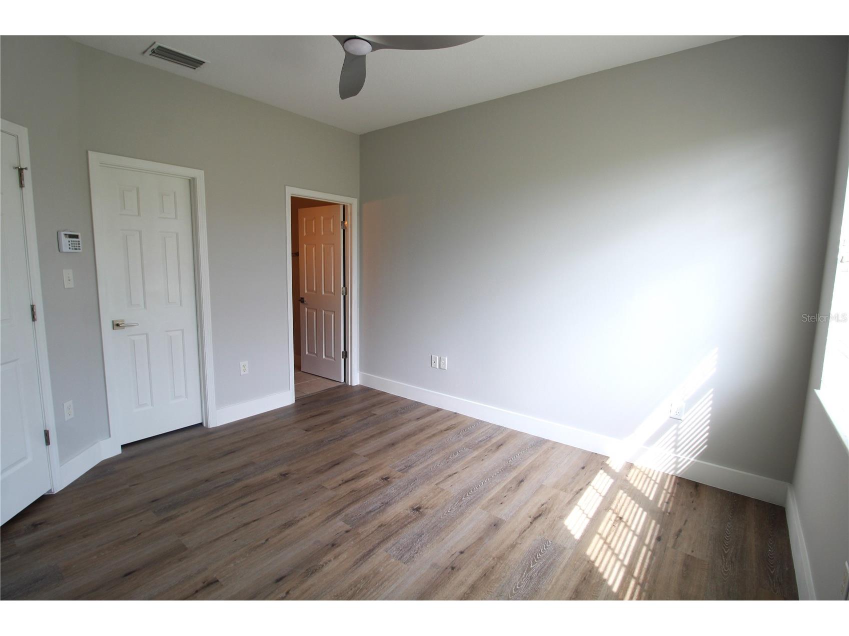 3475 Parkridge Circle #17-202 Sarasota FL 34243 A4700003 image8