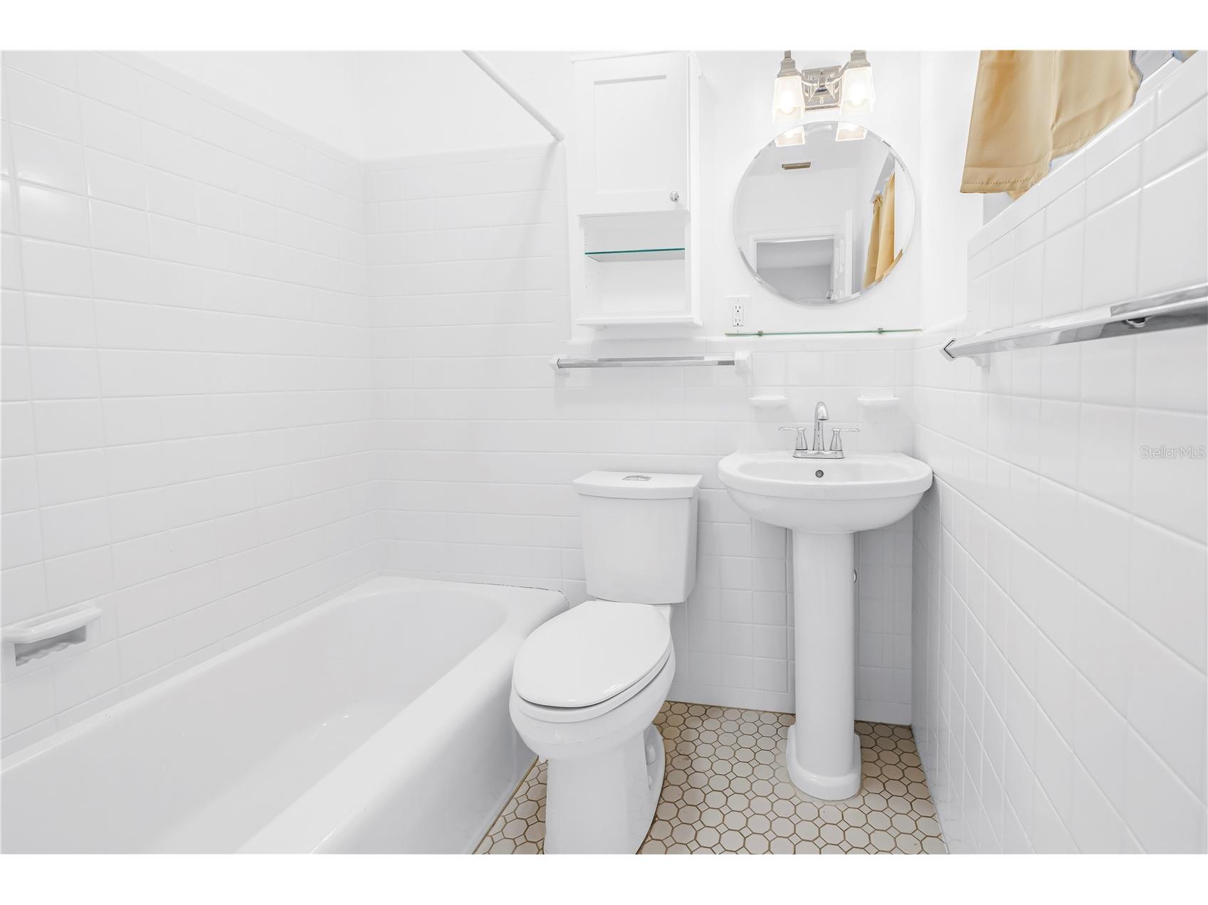 348 11th Avenue NE Saint Petersburg FL 33701 TB8513131 image14