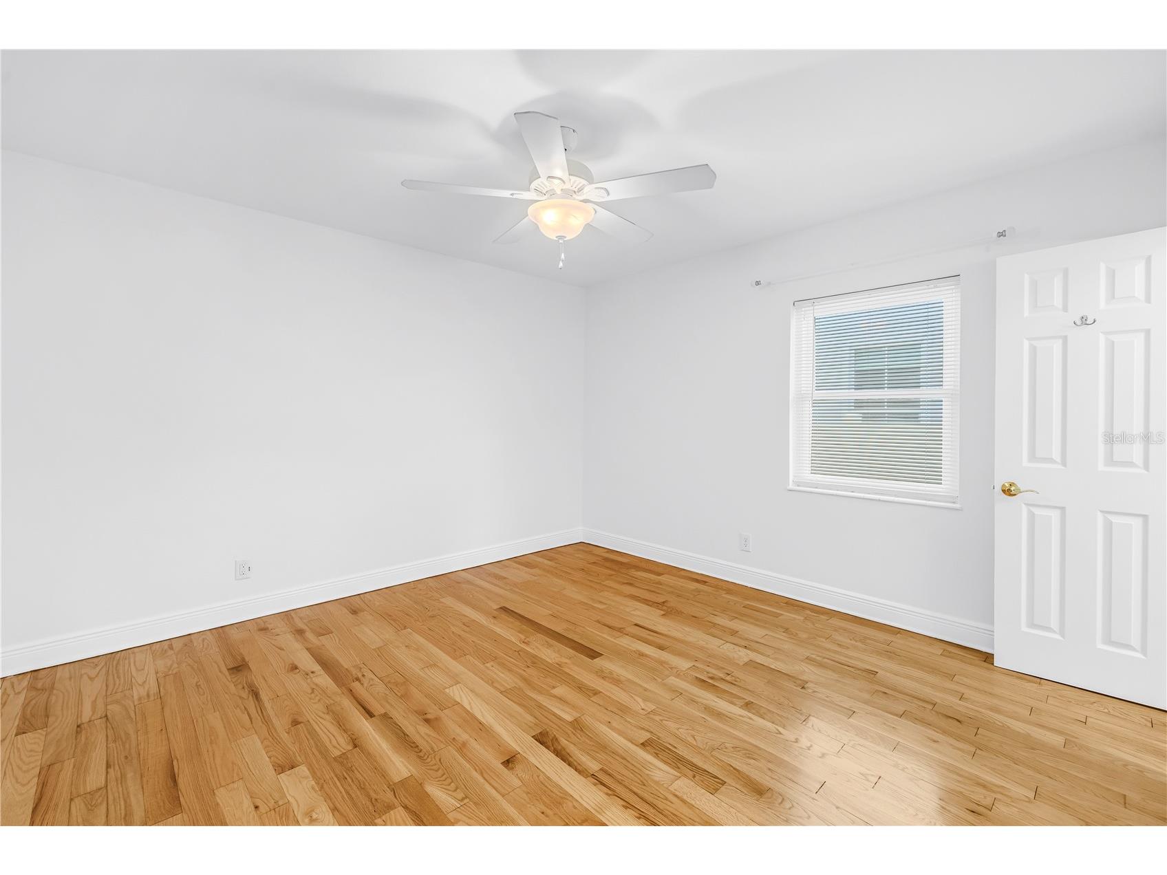 348 11th Avenue NE Saint Petersburg FL 33701 TB8513131 image15
