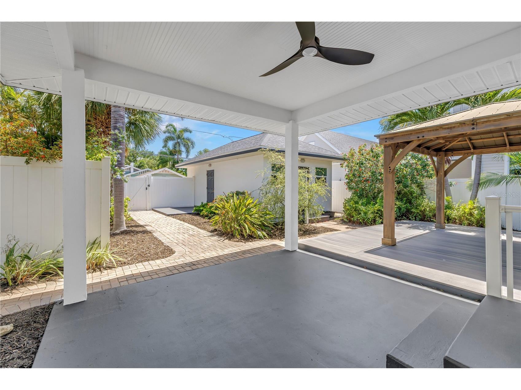348 11th Avenue NE Saint Petersburg FL 33701 TB8513131 image19