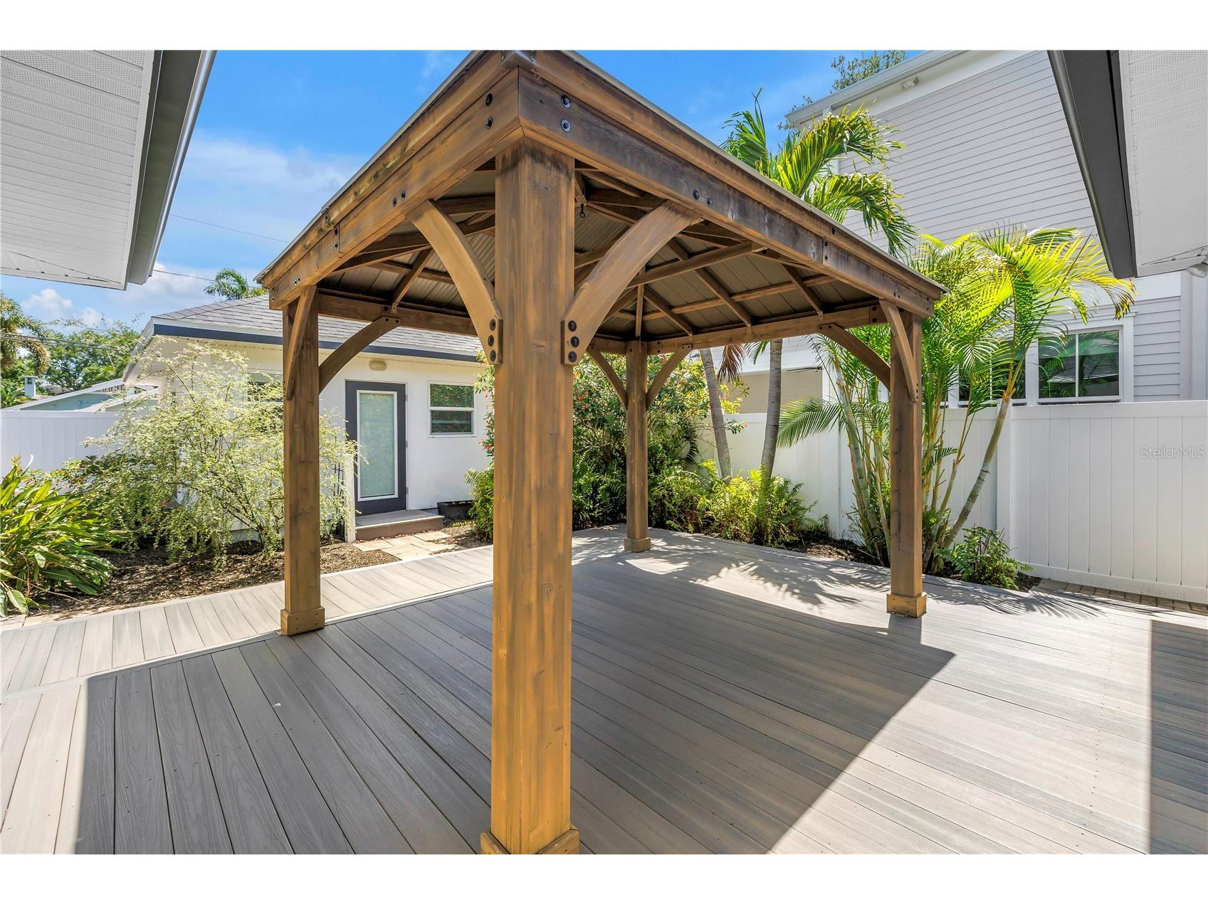 348 11th Avenue NE Saint Petersburg FL 33701 TB8513131 image22