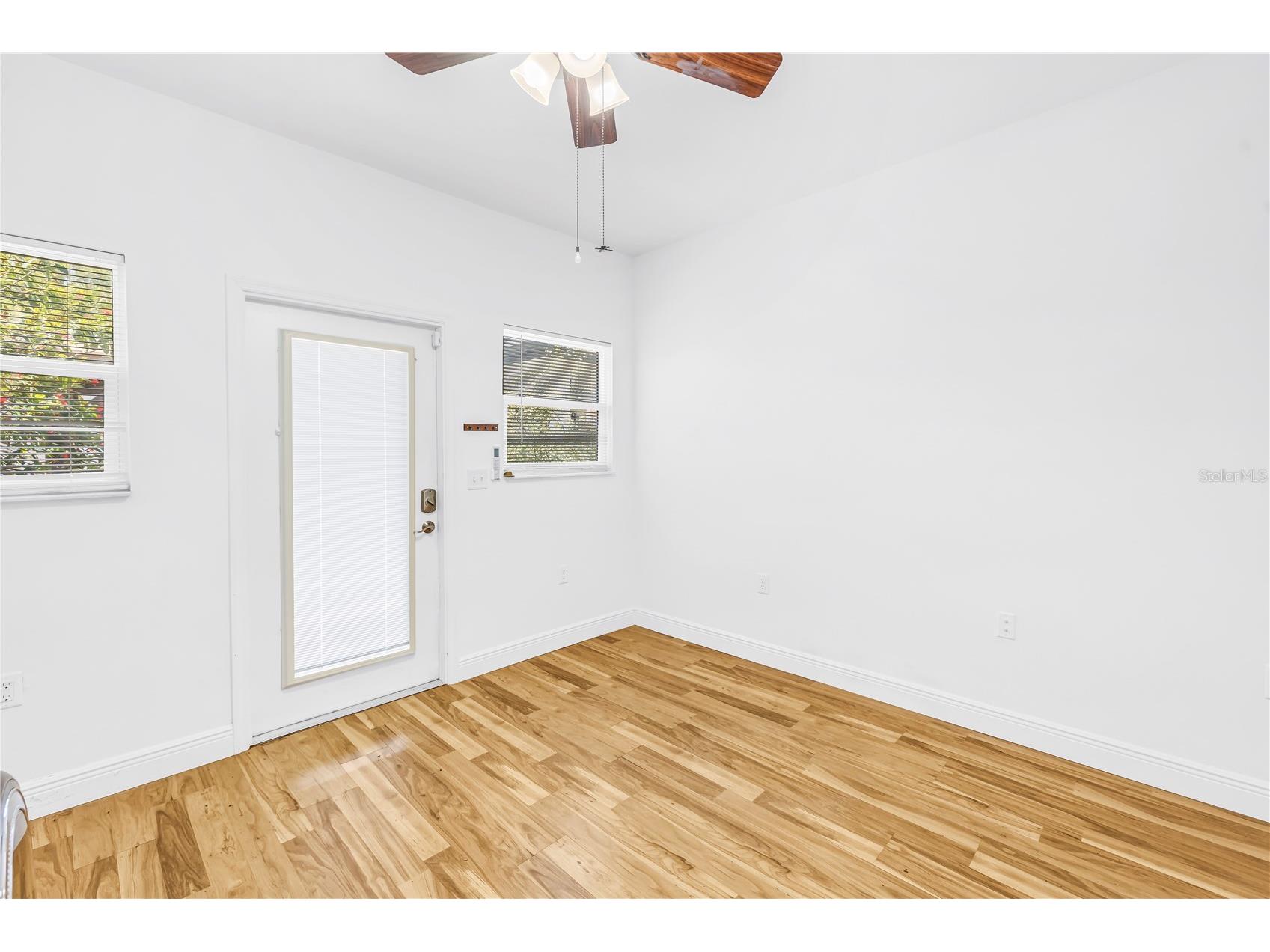348 11th Avenue NE Saint Petersburg FL 33701 TB8513131 image25