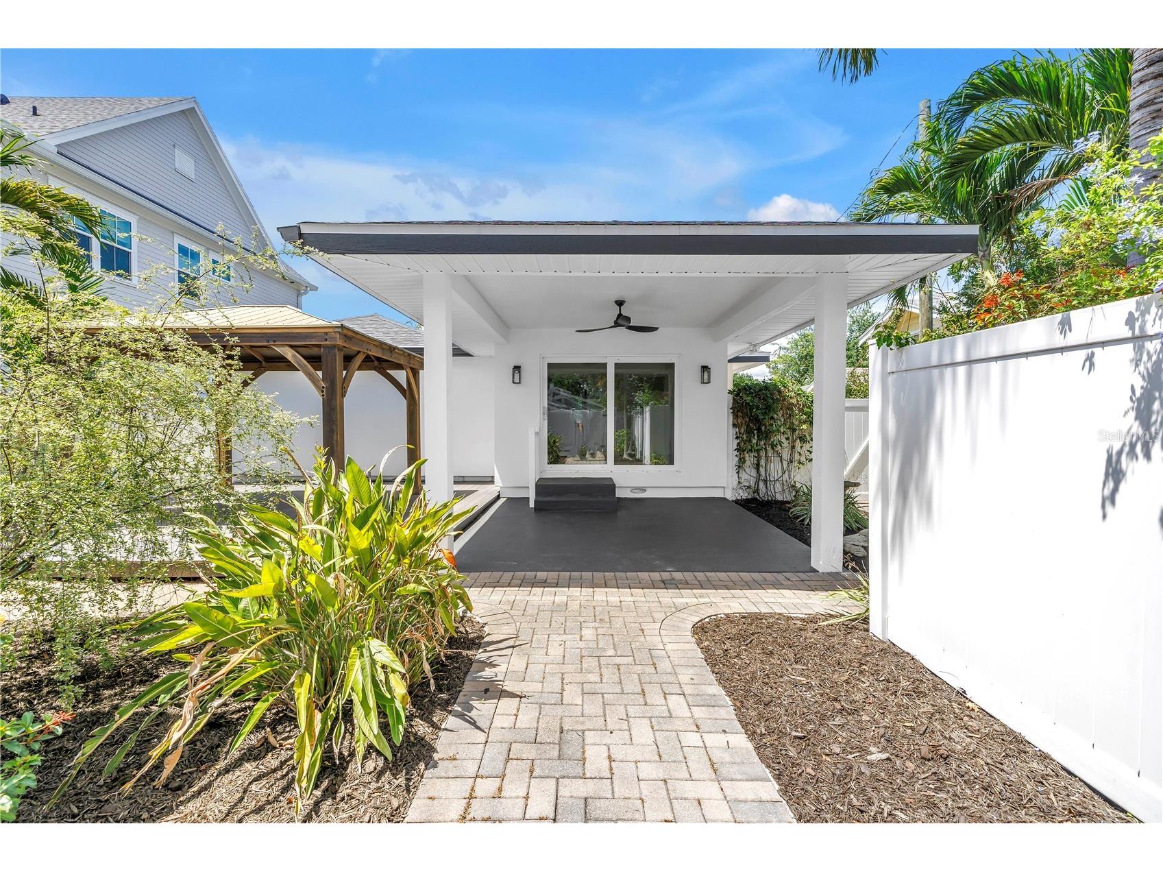 348 11th Avenue NE Saint Petersburg FL 33701 TB8513131 image26