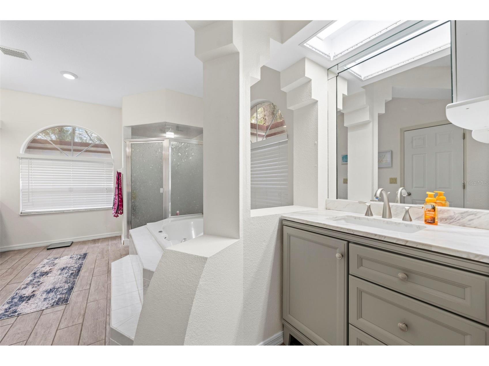 348 Florian Way Spring Hill FL 34609 TB8487855 image32