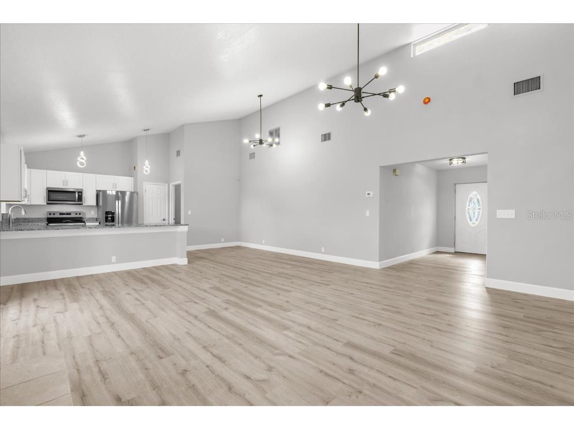 348 Jacksonville Court Kissimmee FL 34759 O6354075 image3