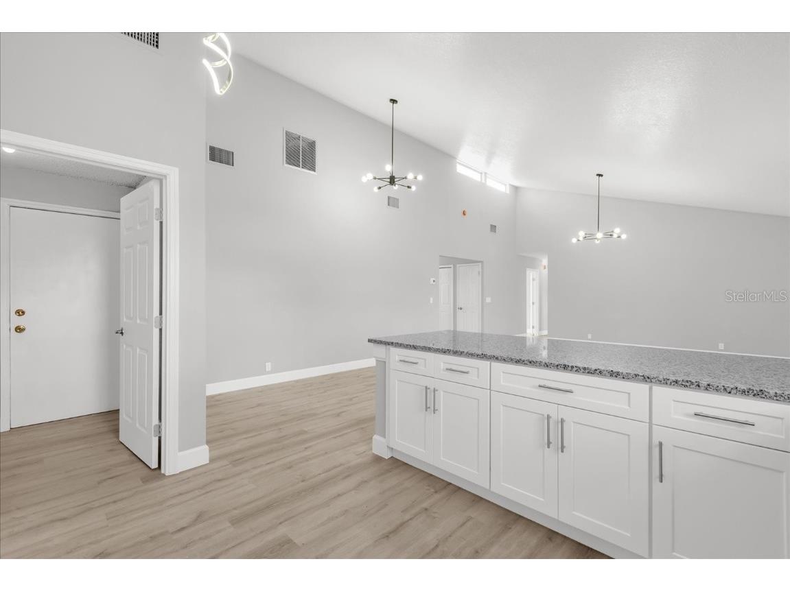 348 Jacksonville Court Kissimmee FL 34759 O6354075 image8