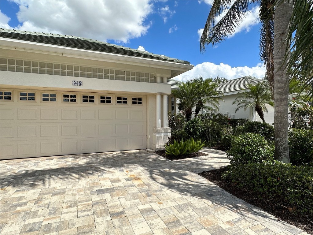 348 Lansbrook Drive Venice FL 34292 A4567061 image1
