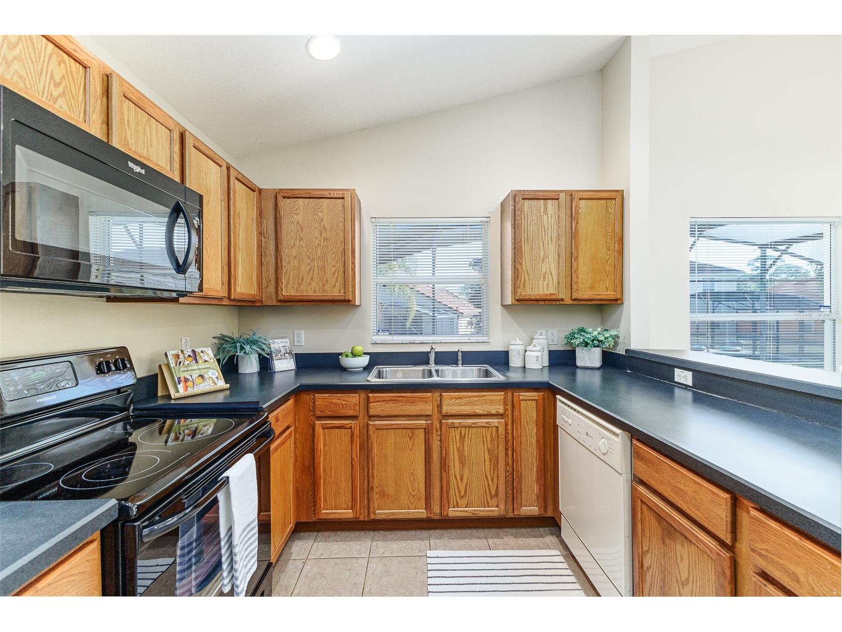 348 Robin Road Davenport FL 33896 L4958683 image10