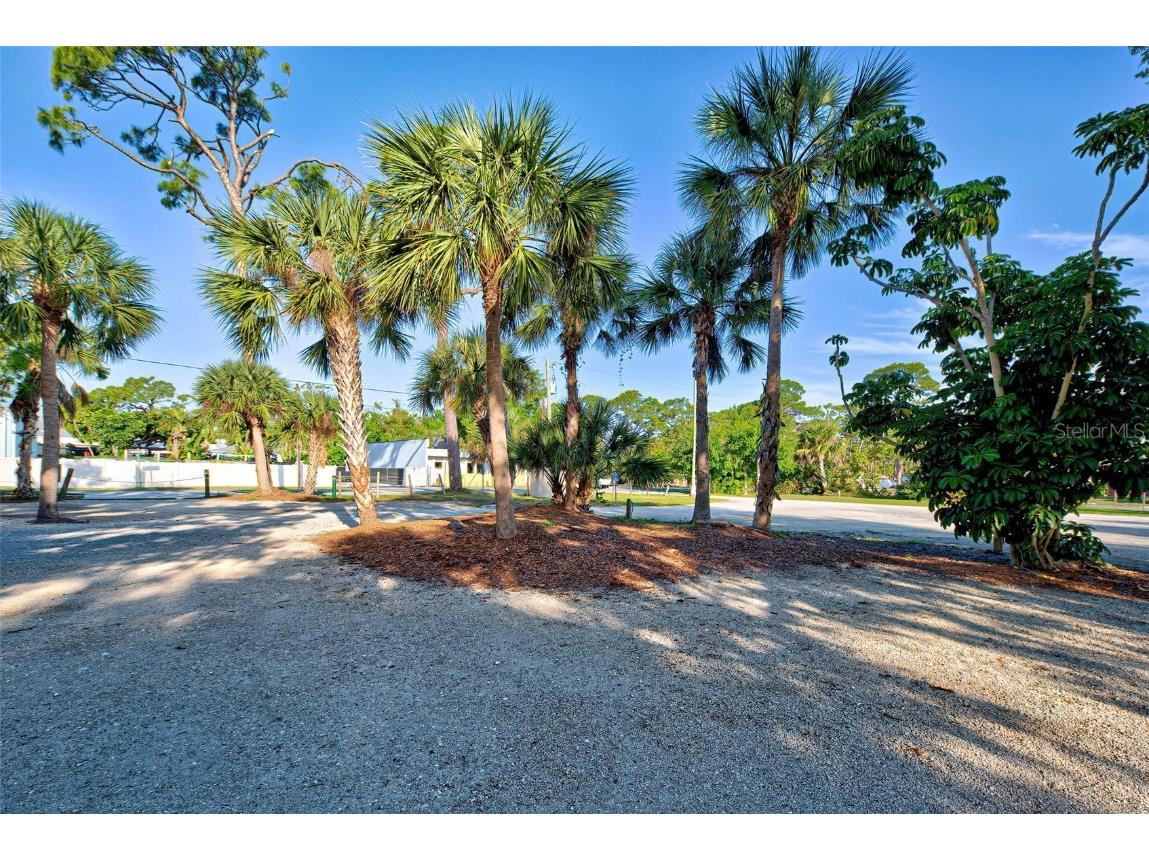 348 W Dearborn Street Englewood FL 34223 D6141523 image8