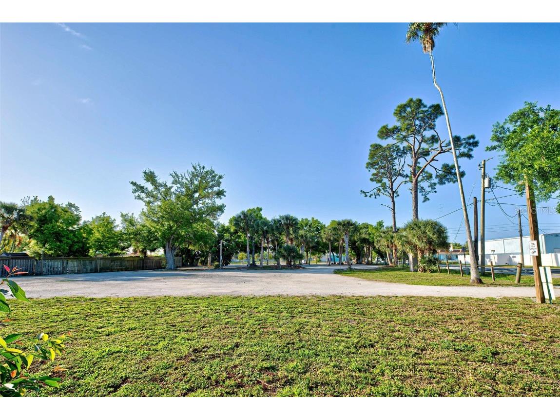 348 W Dearborn Street Englewood FL 34223 D6141523 image9