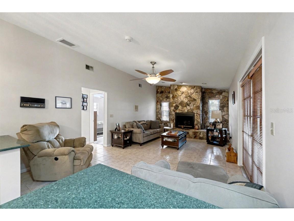 3480 16th Avenue N Saint Petersburg FL 33713 TB8451357 image32