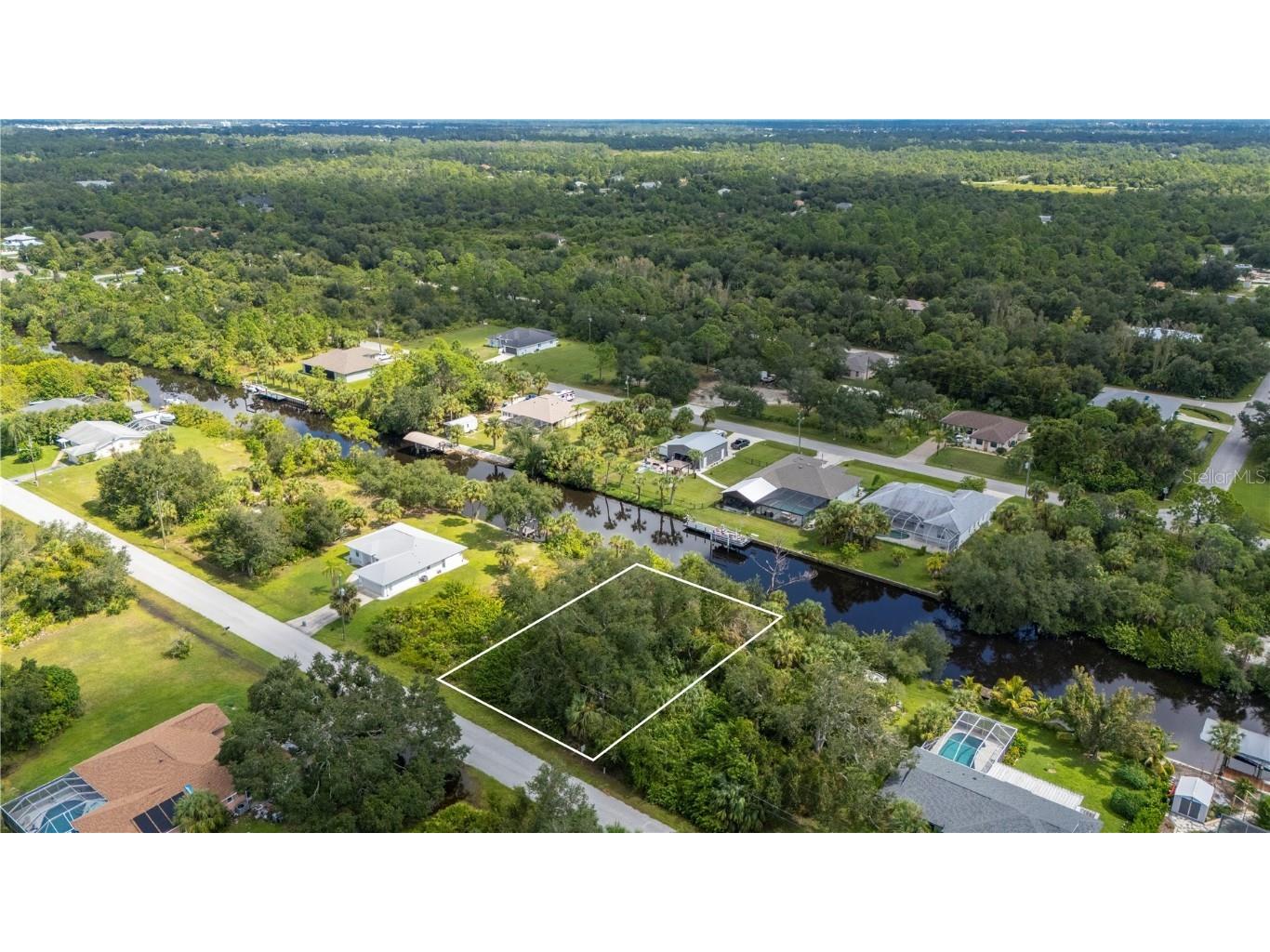 3484 Liberty Street Port Charlotte FL 33948 - COMO WATERWAY C7498644 image1