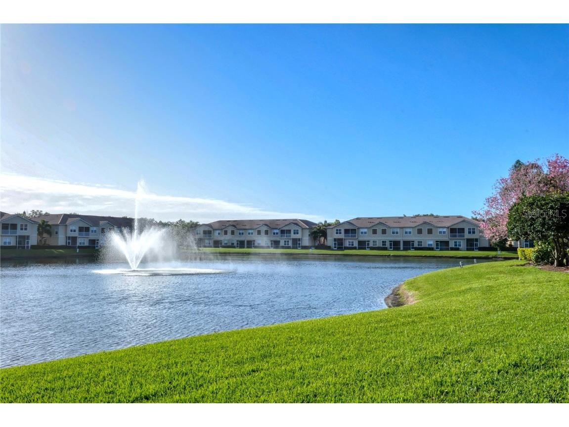 3486 Parkridge Circle #32-101 Sarasota FL 34243 - PARKRIDGE LAKE A4665897 image3
