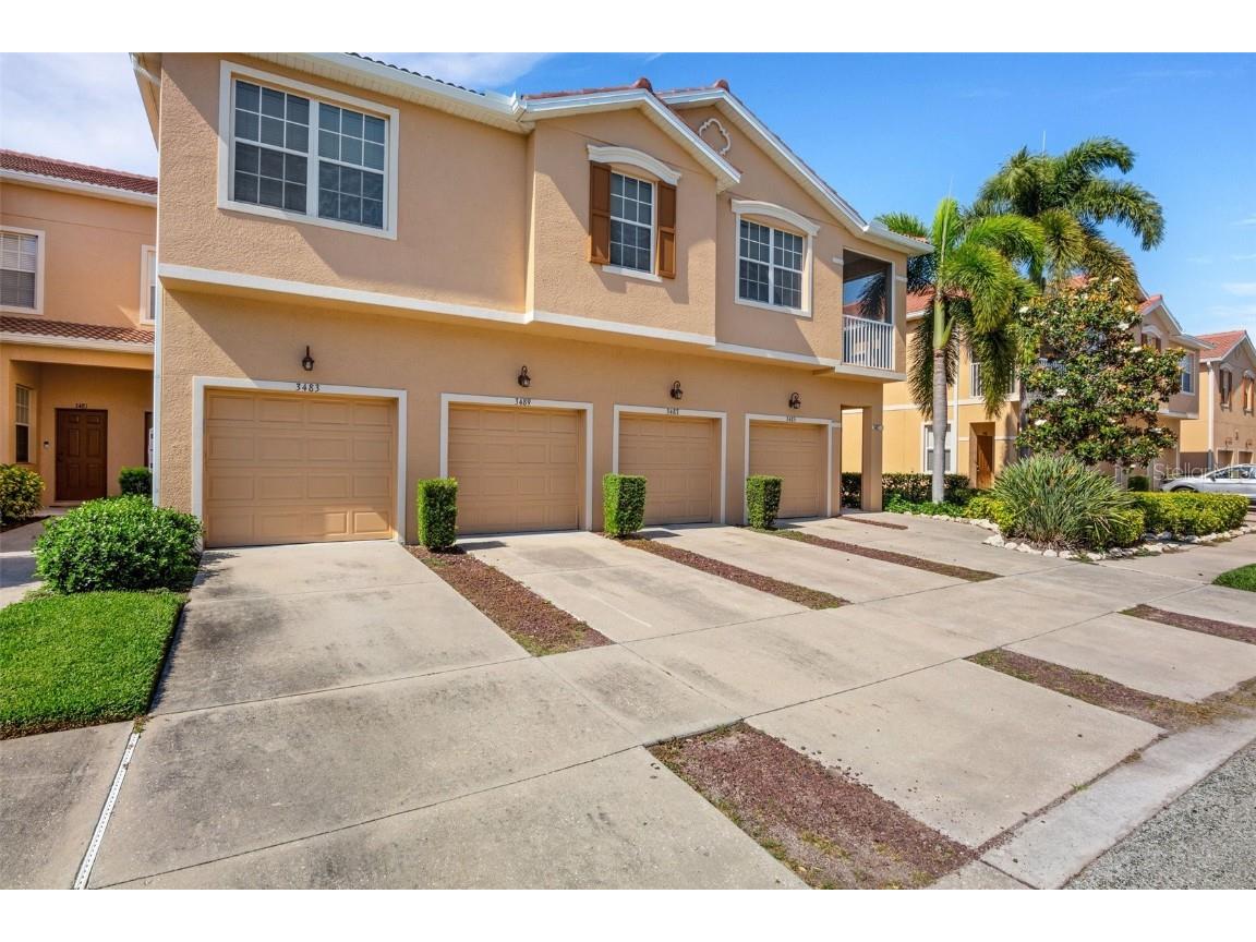 3487 Parkridge Circle #17-106 Sarasota FL 34243 A4608376 image1
