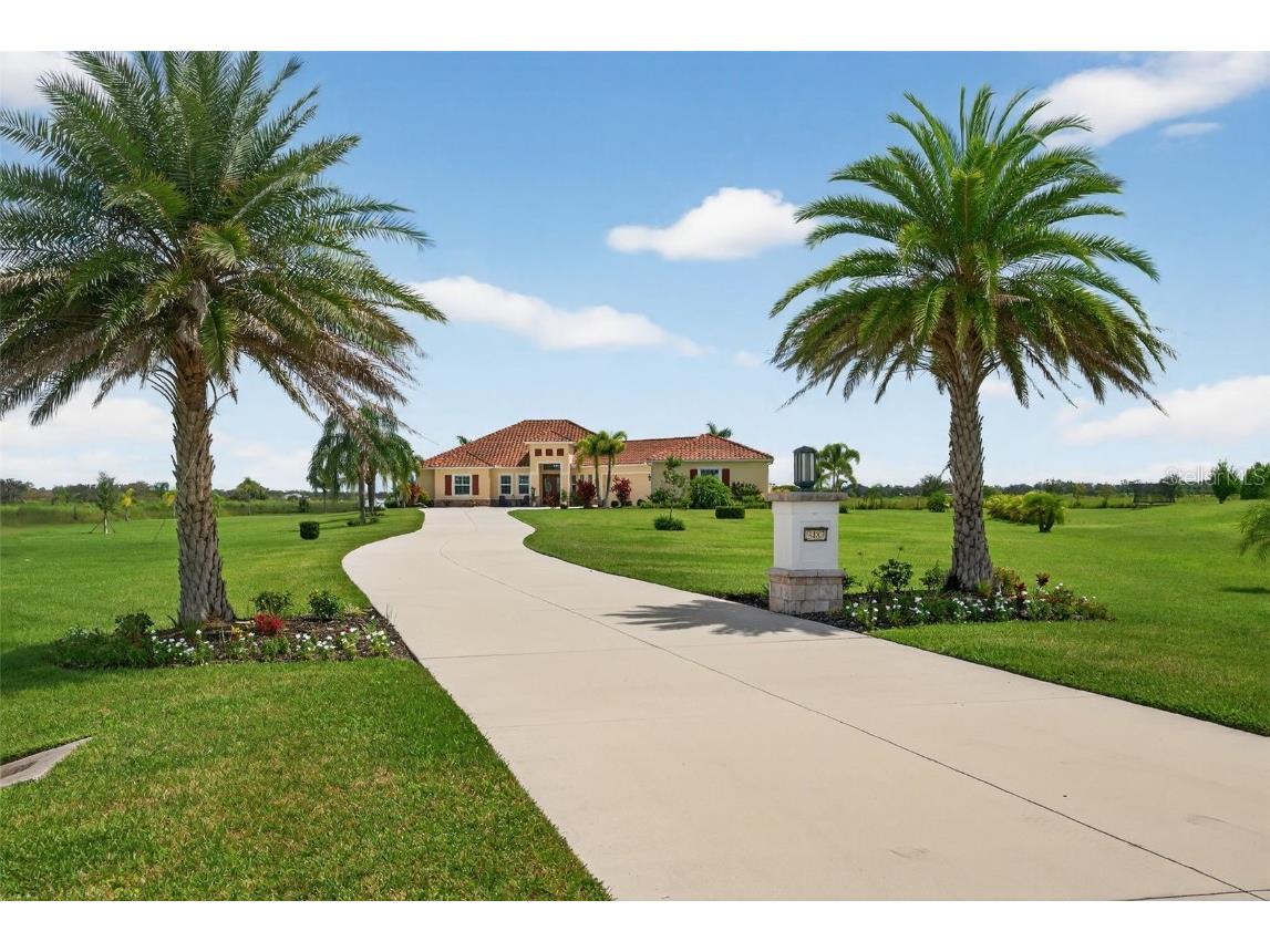 3487 Recurve Circle Sarasota FL 34240 A4666844 image2