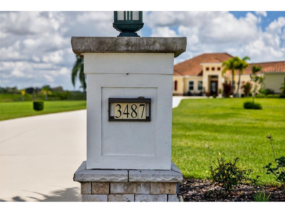 3487 Recurve Circle Sarasota FL 34240 A4666844 image4