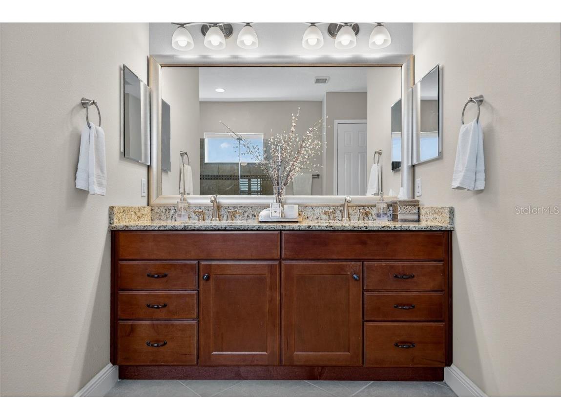 3487 Recurve Circle Sarasota FL 34240 A4666844 image63