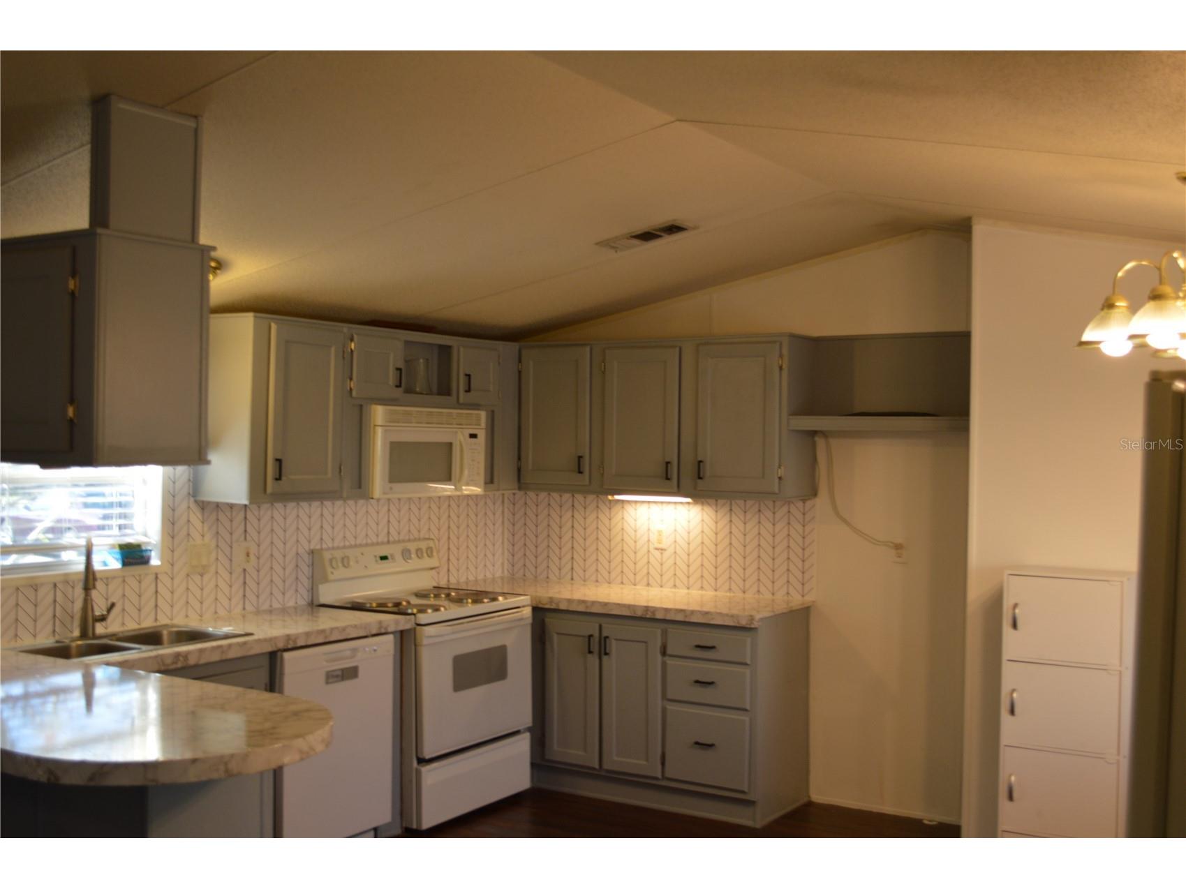 349 Eland Drive North Fort Myers FL 33903 C7525518 image5