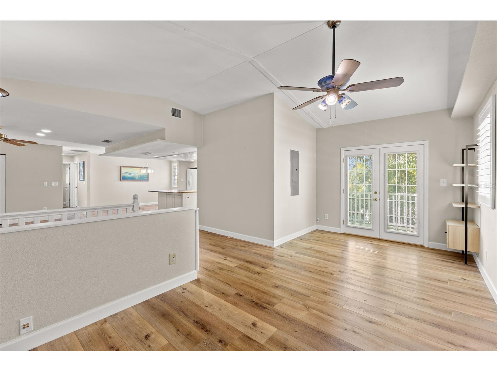 349 Kentucky Avenue Crystal Beach FL 34681 TB8469942 image11