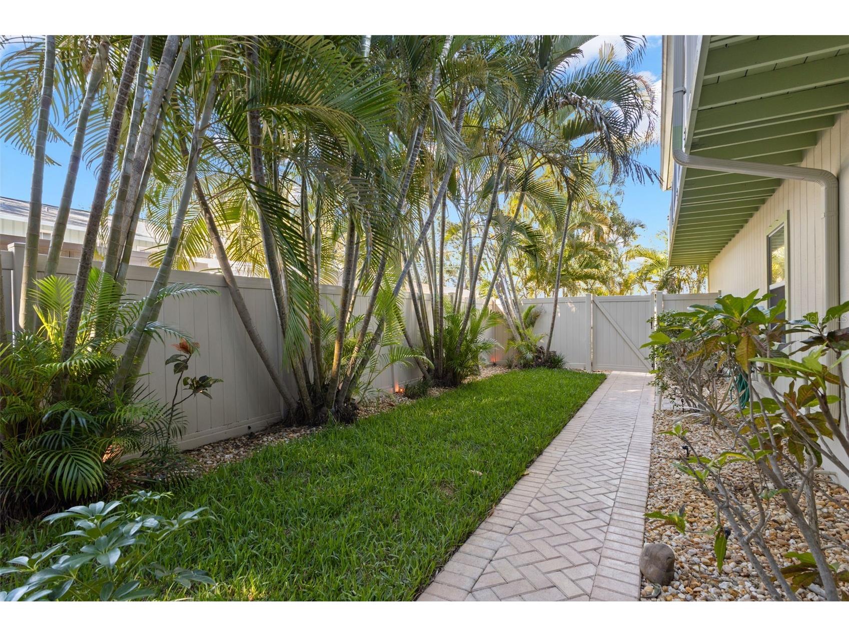 349 Kentucky Avenue Crystal Beach FL 34681 TB8469942 image5