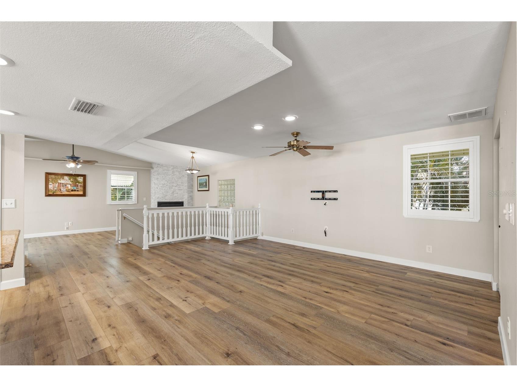 349 Kentucky Avenue Crystal Beach FL 34681 TB8469942 image9