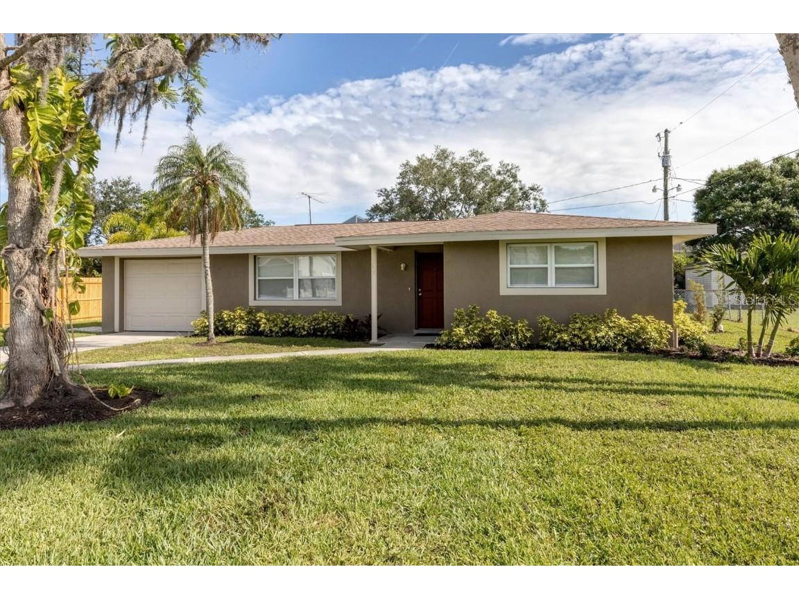 349 Willow Lane Ellenton FL 34222 - MANATEE RIVER A4571642 image1