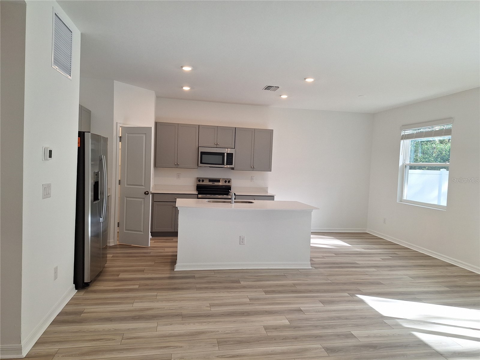 34916 Mulrion Drive Zephyrhills FL 33541 TB8526689 image2