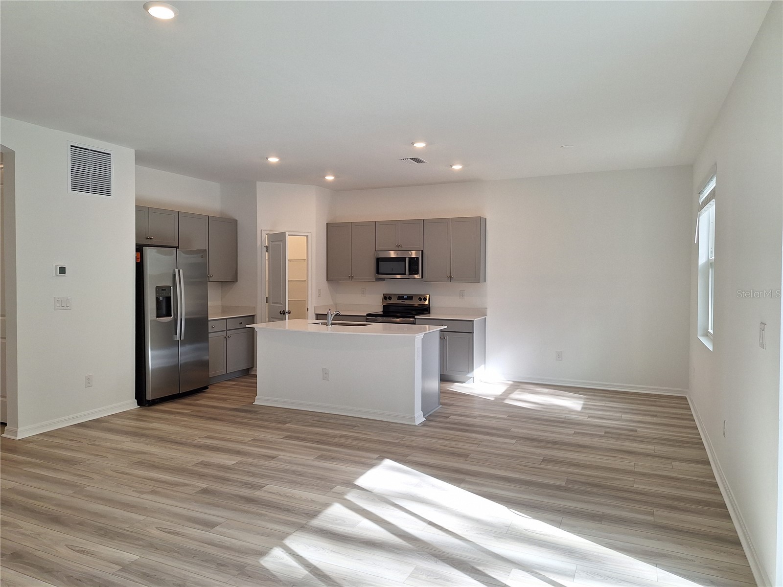 34916 Mulrion Drive Zephyrhills FL 33541 TB8526689 image3