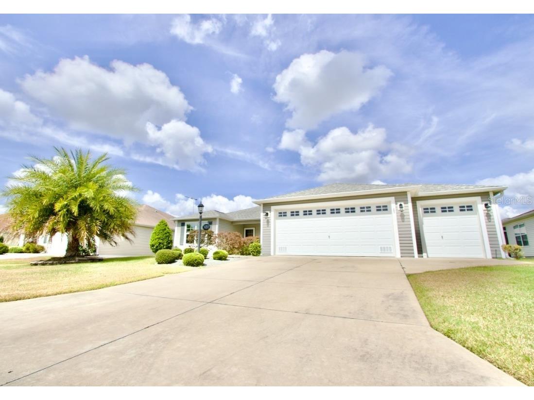 3492 Jaguar Court The Villages FL 32163 W7853924 image1