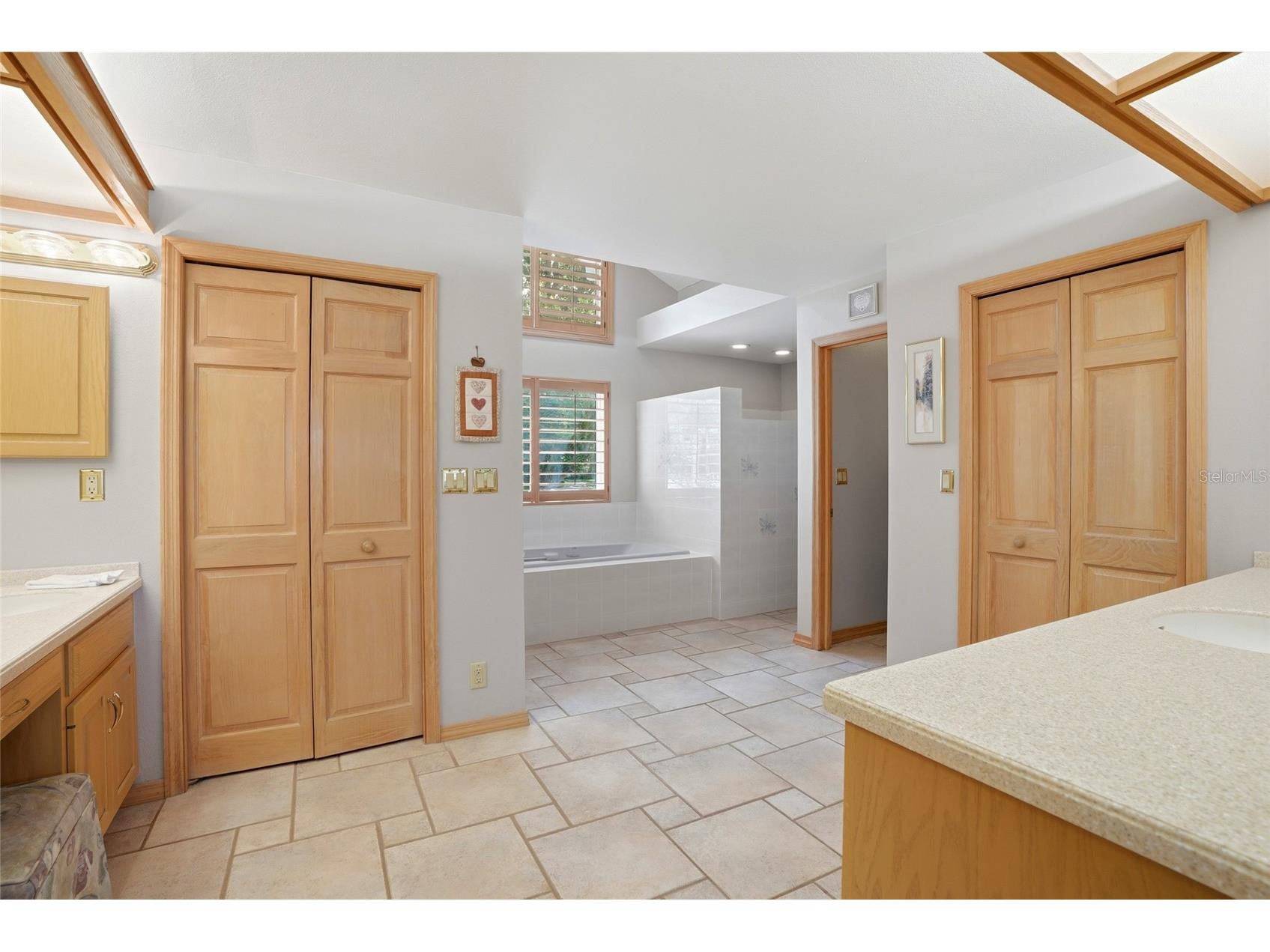 3493 Shoreline Circle Palm Harbor FL 34684 - LAKE TARPON TB8511432 image12